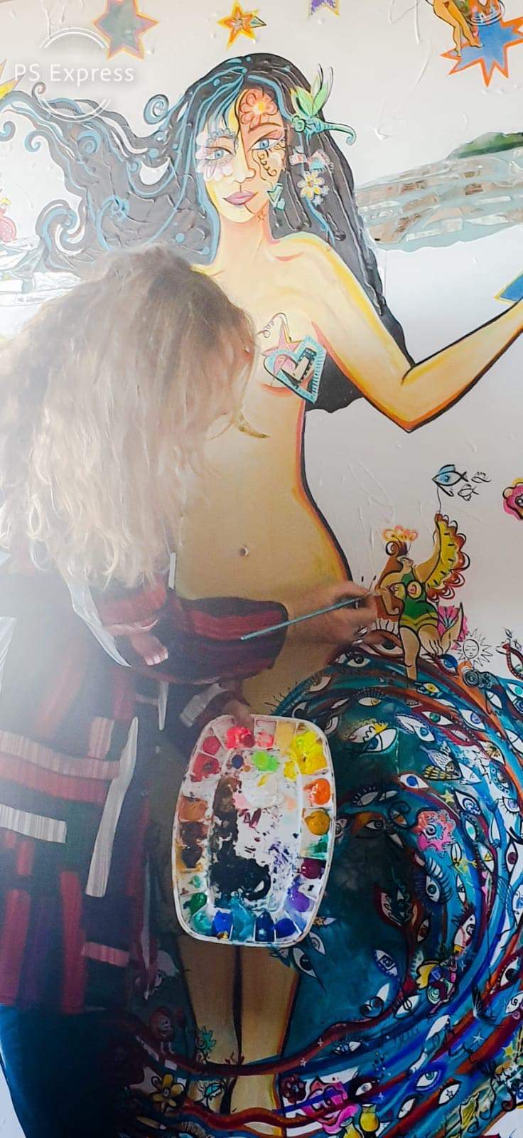 MCA Peintresse dans son atelier.